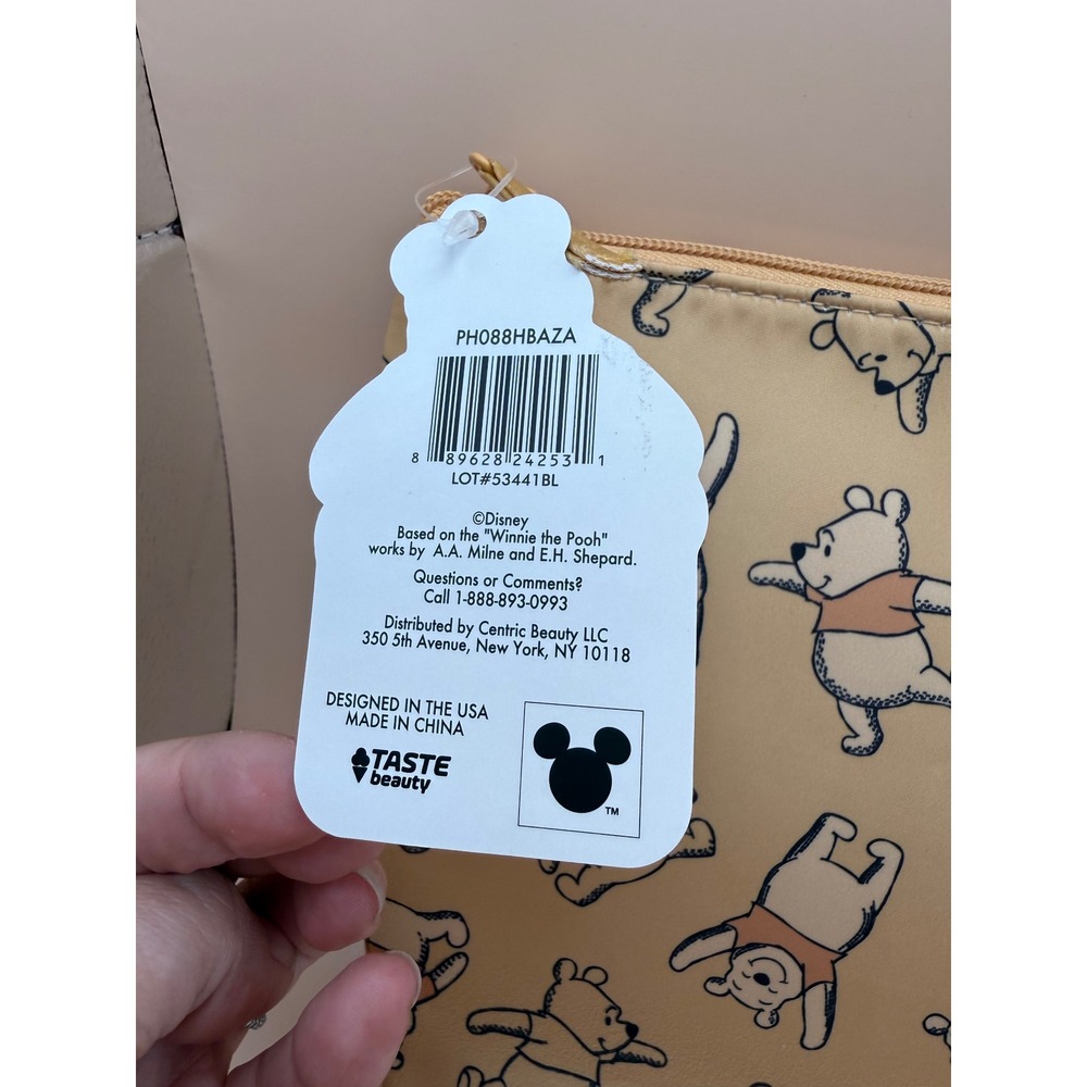 Disney Winnie the Pooh Taste Beauty Eyeshadow Palette Lip Oil Cosmetic Bag Set - Picture 12 of 14
